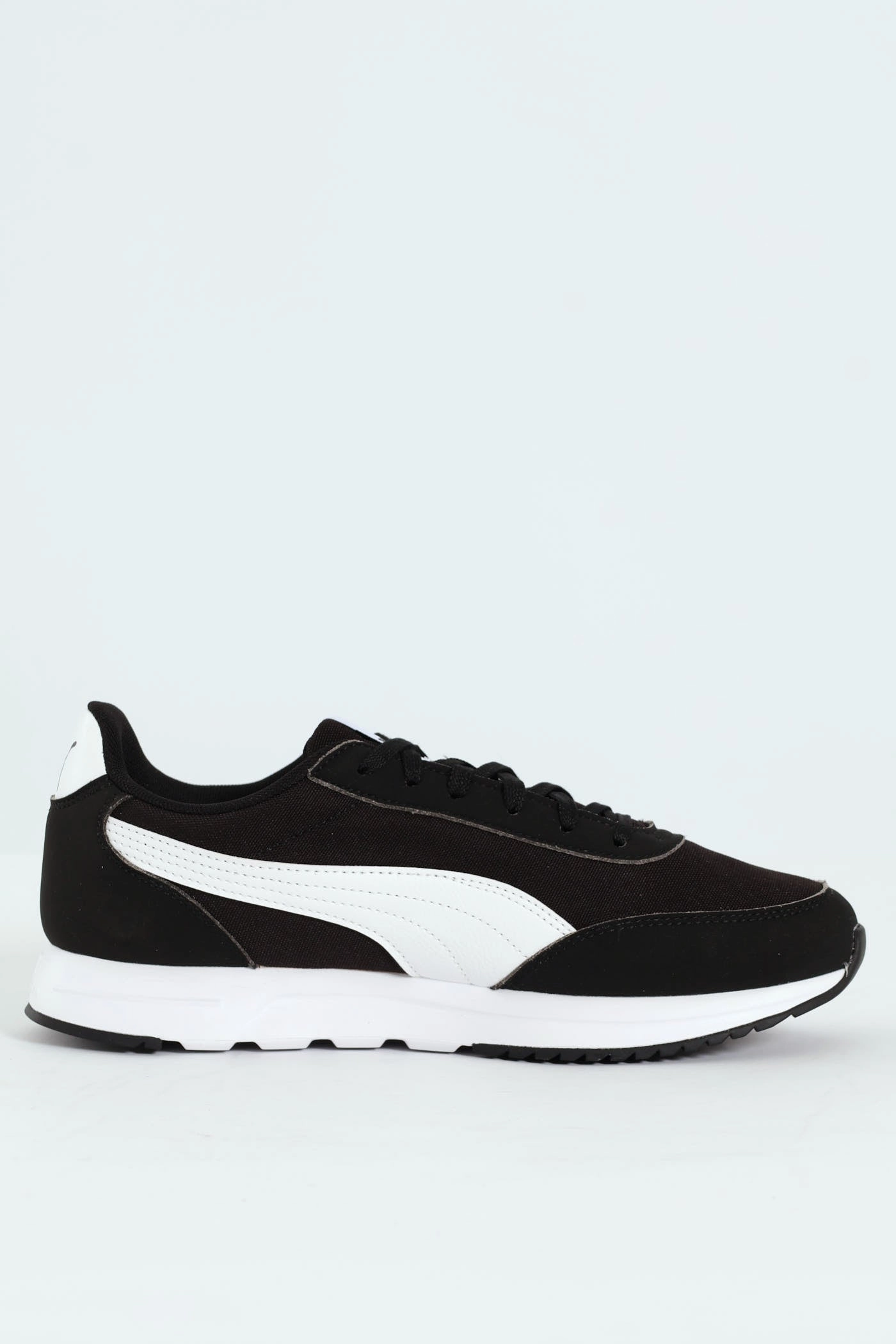 R78 Lightwind Sneaker - Black/White Breathable Feel