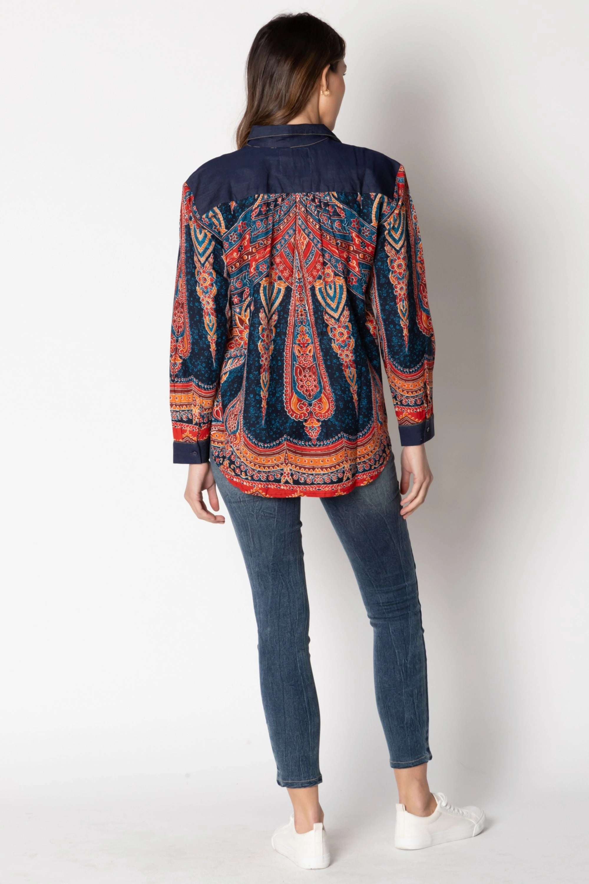 Contemporary Design Structured Collar RAFAELA SHIRT