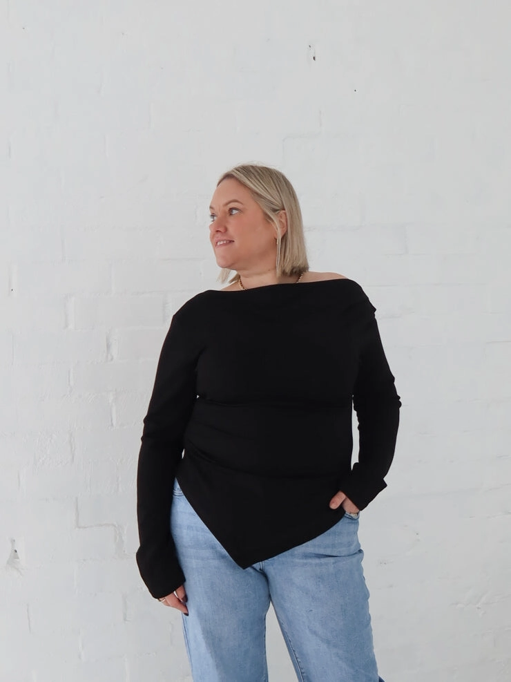 Hallway Plateau area Reid Top - Black