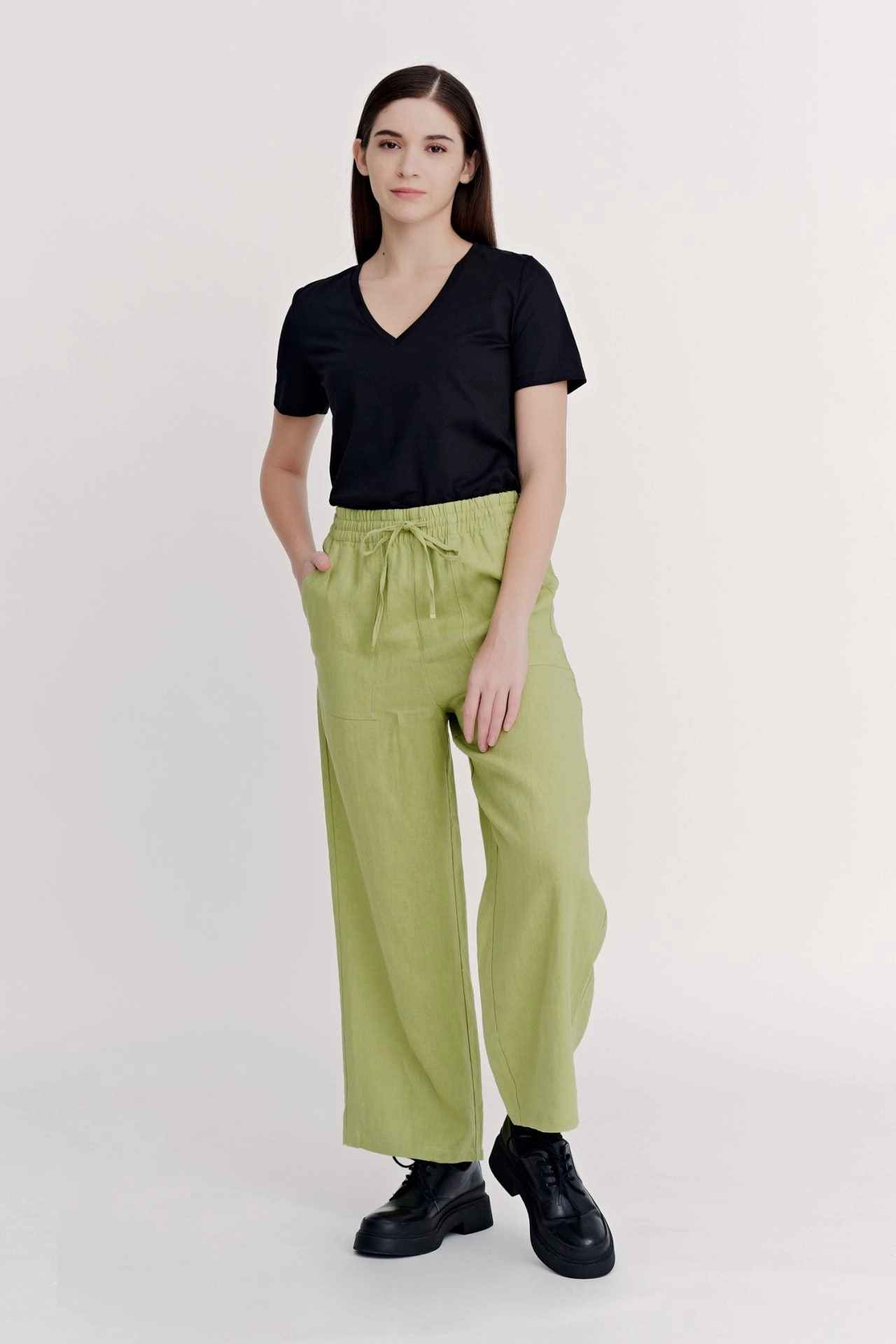 V-Neck Tee - Black Chic Style Trend