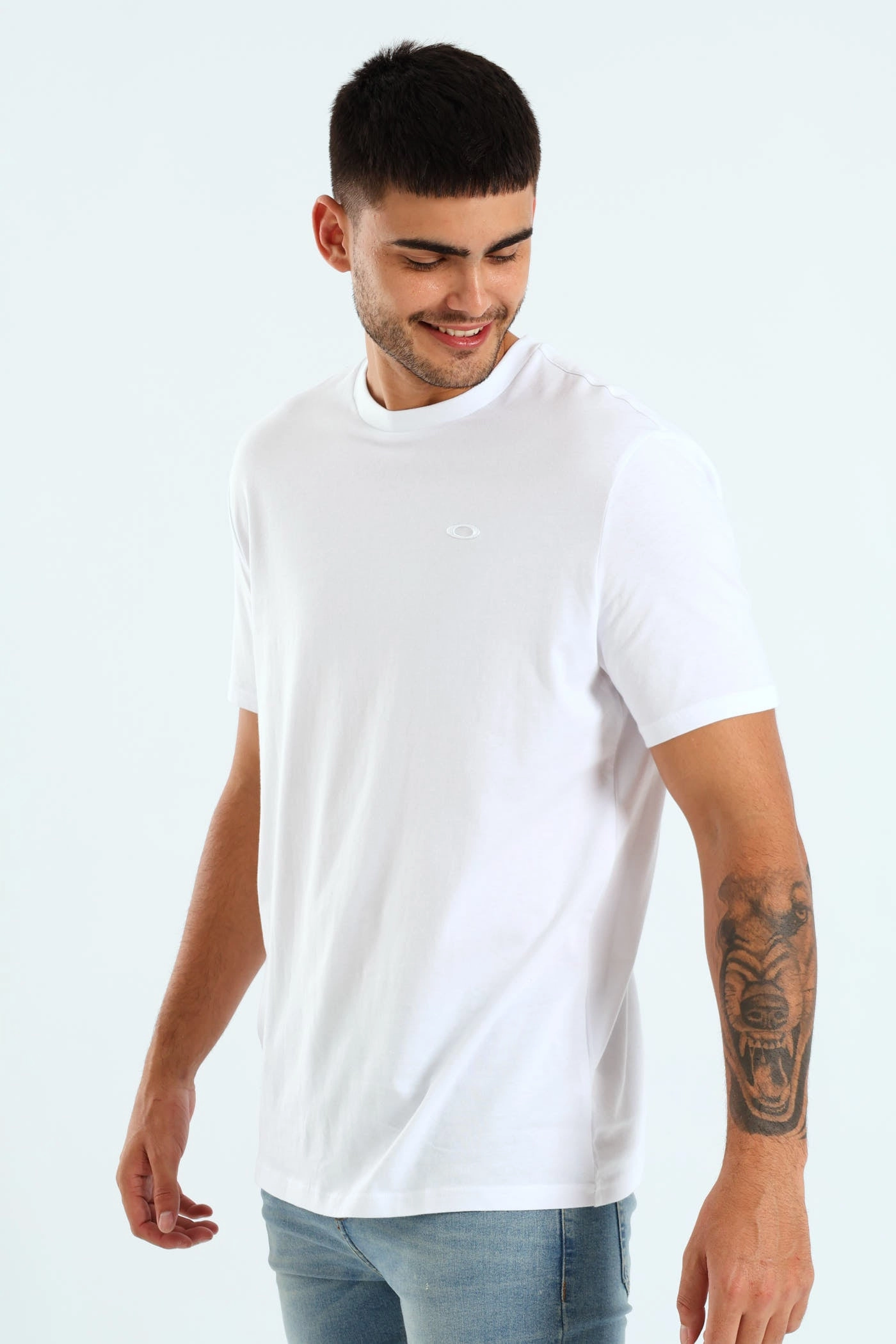 Relax Tee 2.0 - Off White Weekend Trend Comfortable and Chic