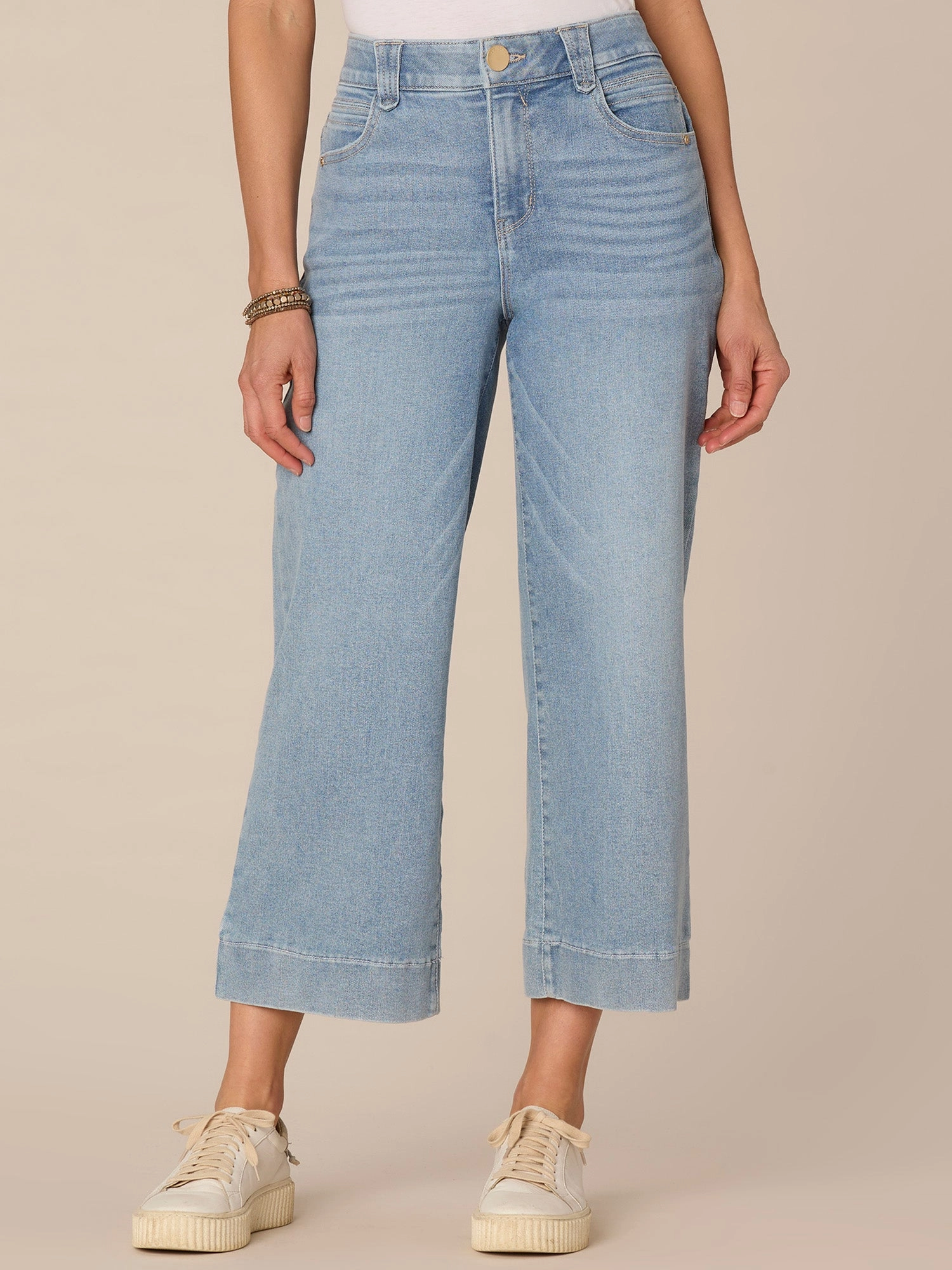 Fitted Design "Ab"solution High Rise Cropped Wide Leg Jeans with Whiskering