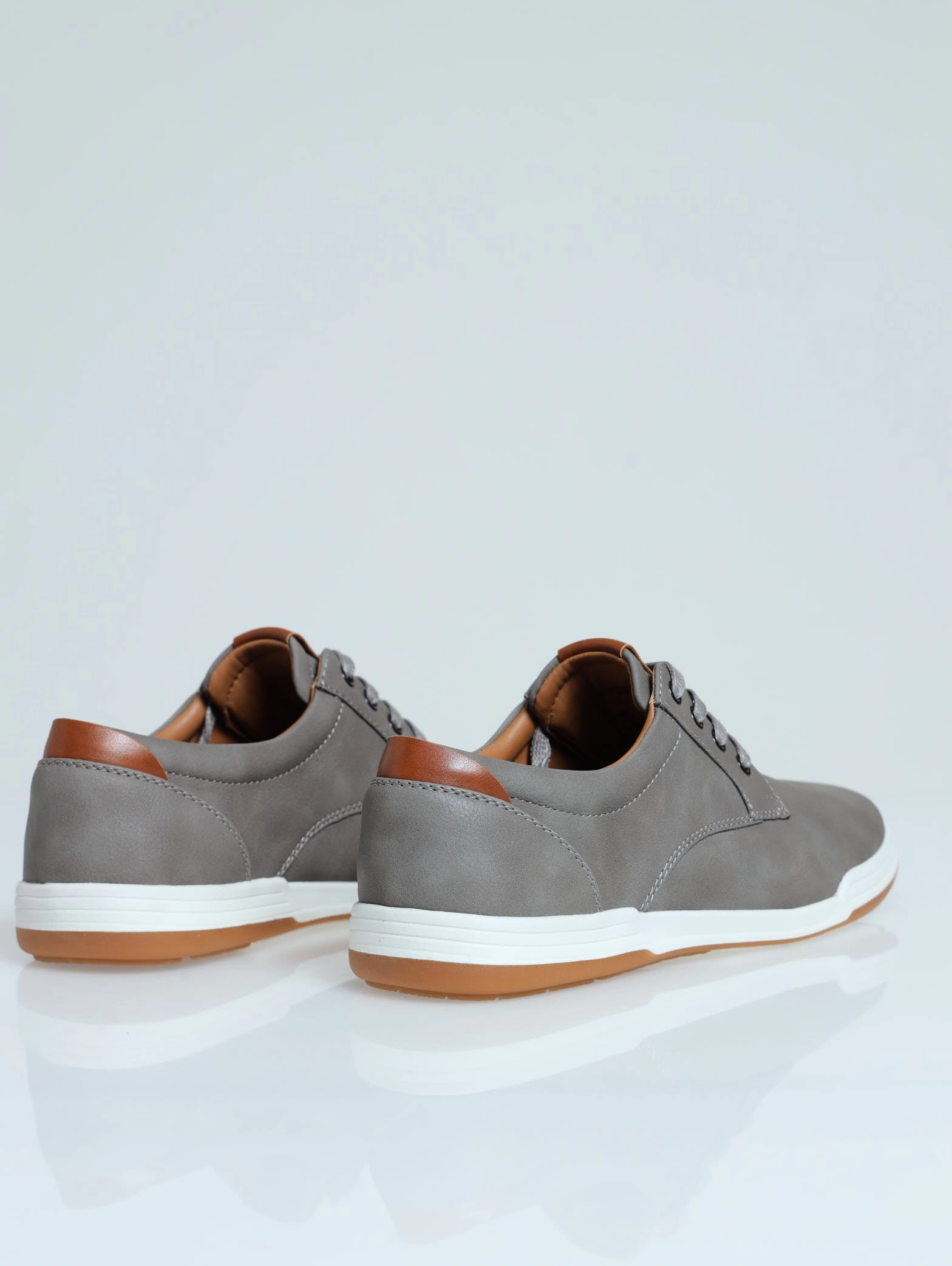 Bacterial Resistant Lining Tureaux Lace Up Sneaker - Grey