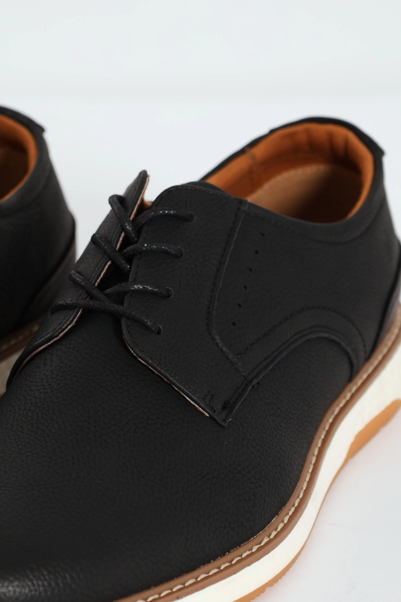 Romerro Smart Casual Closed Toe Lace Up - Black Season Wear