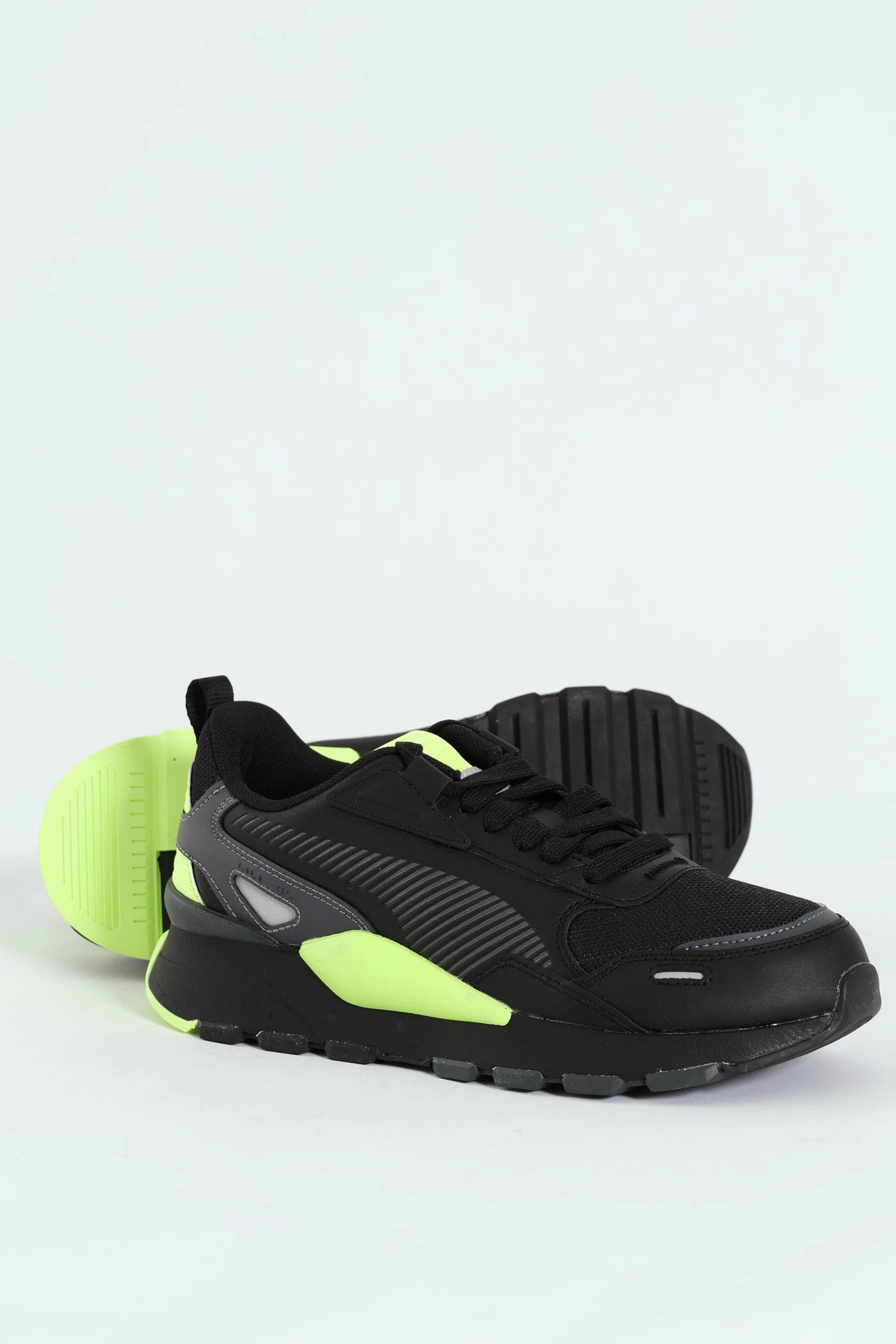 Fashion-forward style RS 3.0 Synth Pop Sneaker - Black