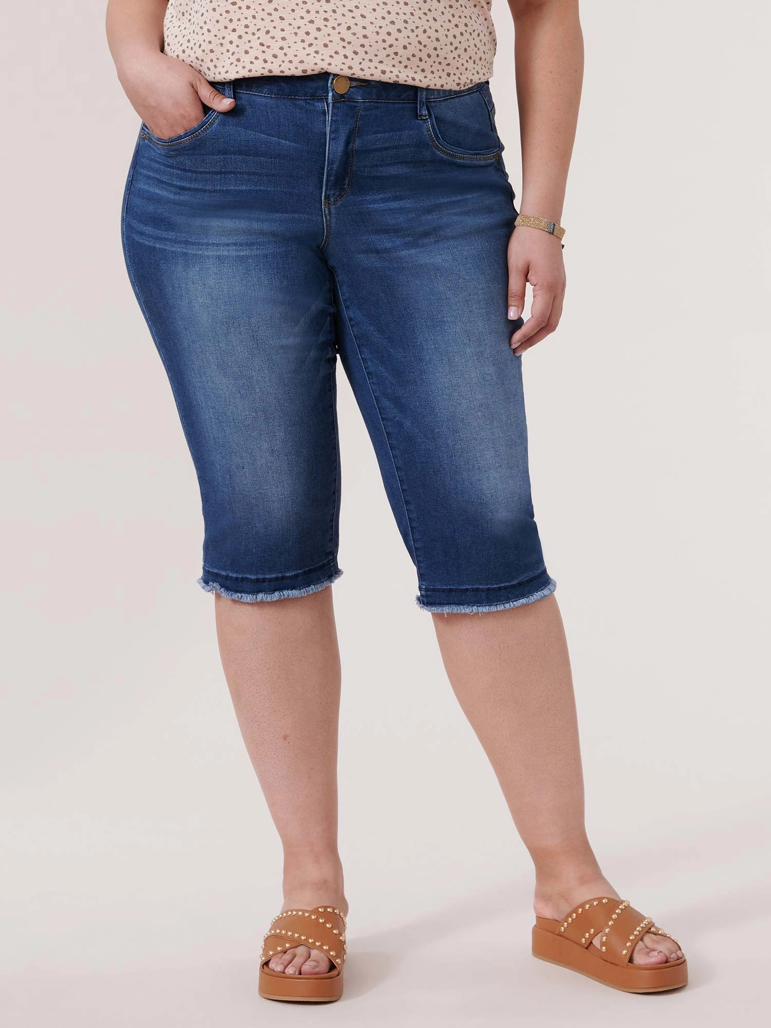 "Ab"solution? Blue Denim Fray Hem Plus Skimmer Capri Slim Smooth Go Everywhere