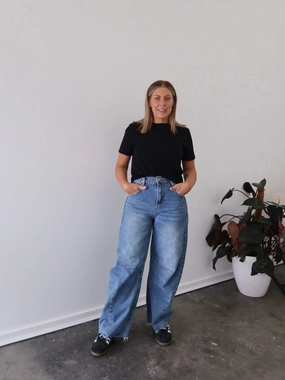 Stevie Barrel Jeans Modern Textured Sharp Comfort