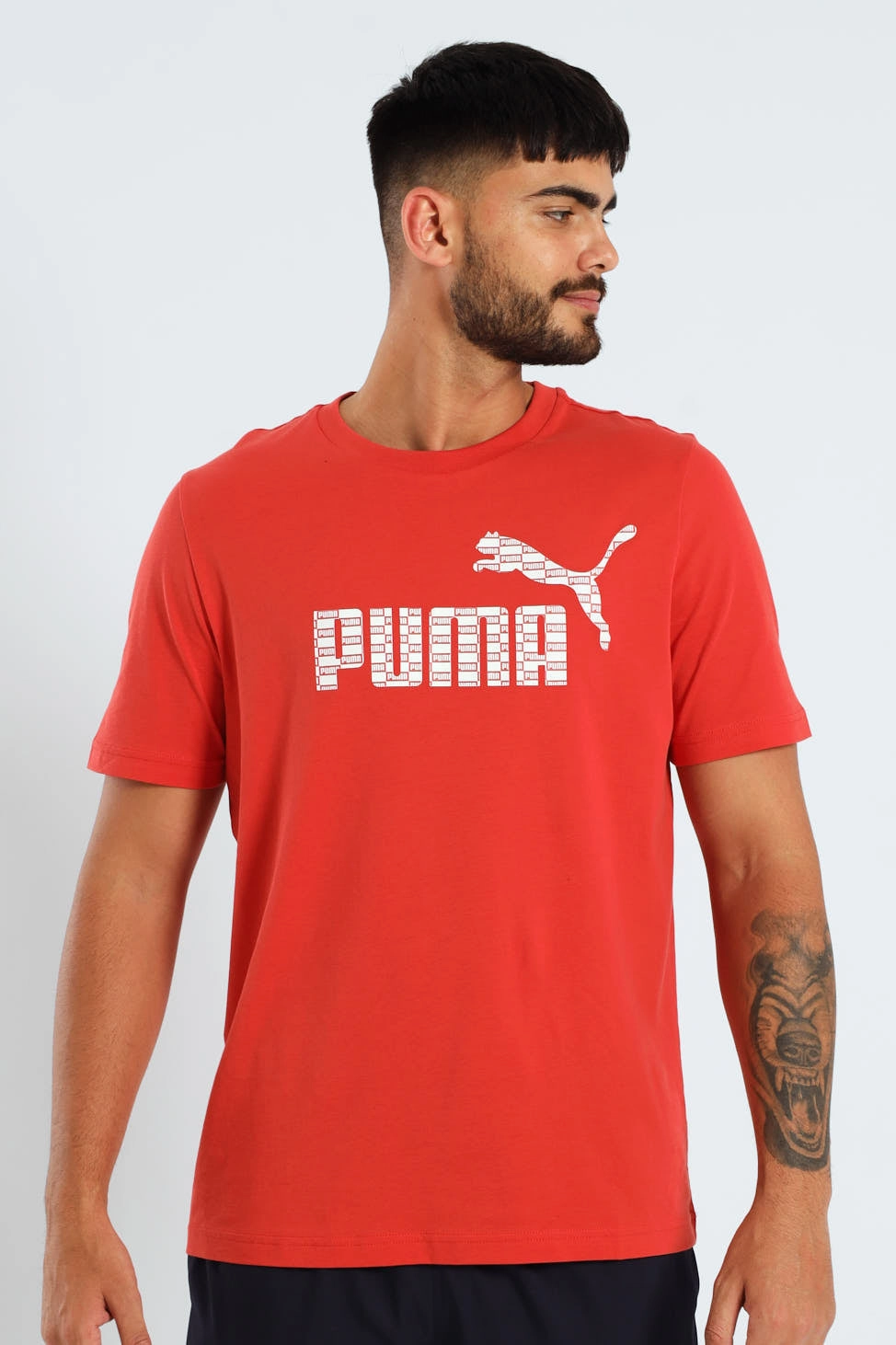 United Tee - Red Cozy Look