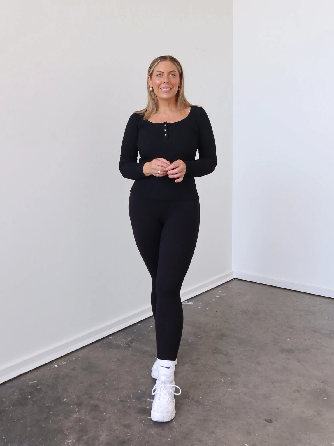 Prudence Top - Black skincare Flexible Cuff Design