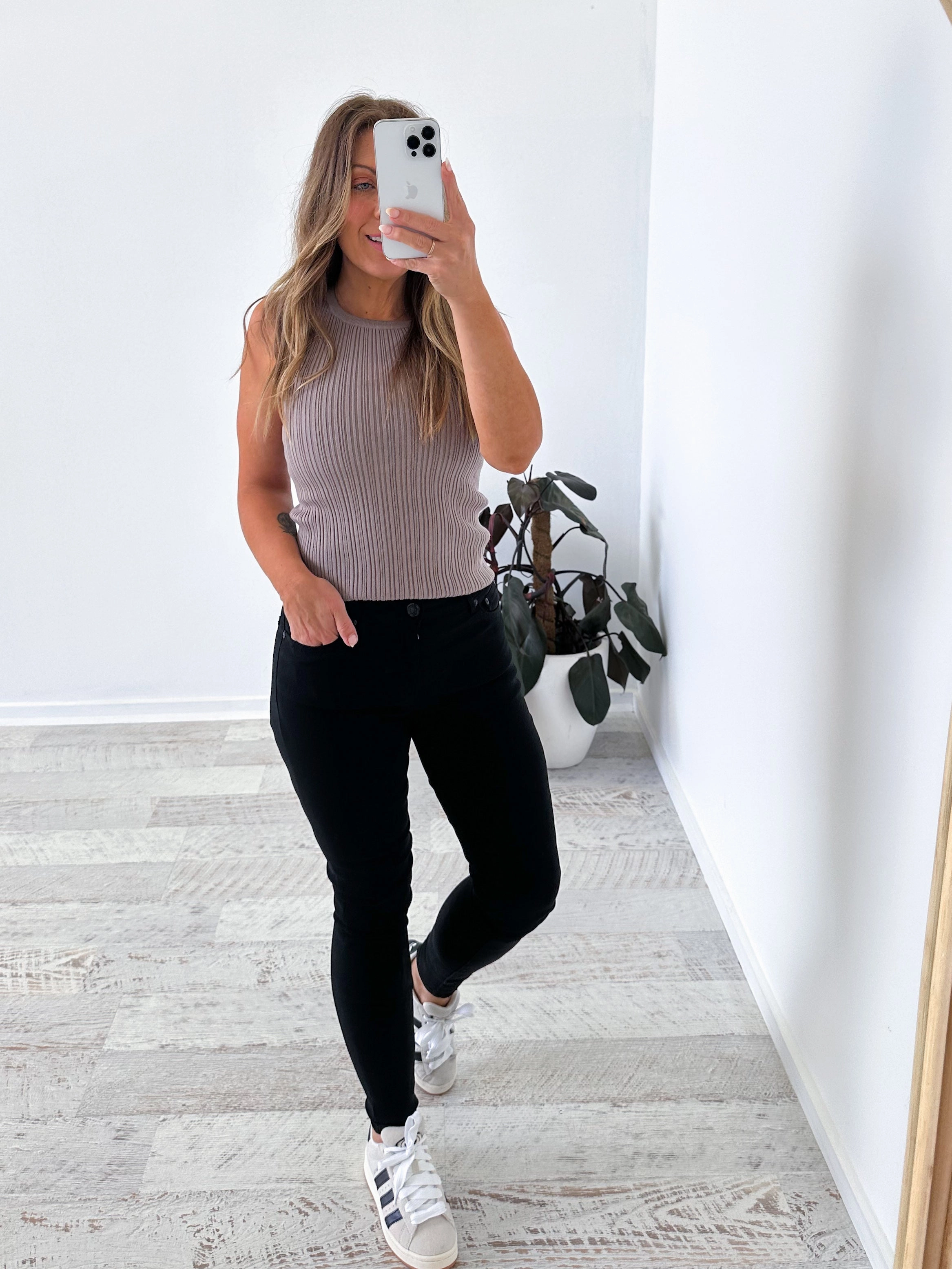 Alby Jeans - Black Responsible Denim Production Anti Static Material Blend