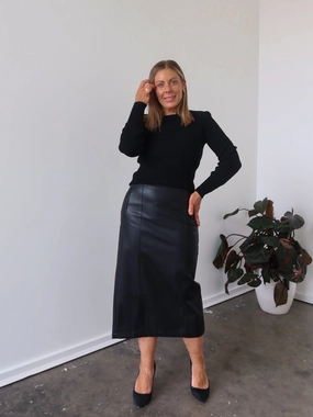 Chandler Skirt Sleek Flow Diagonal Slit