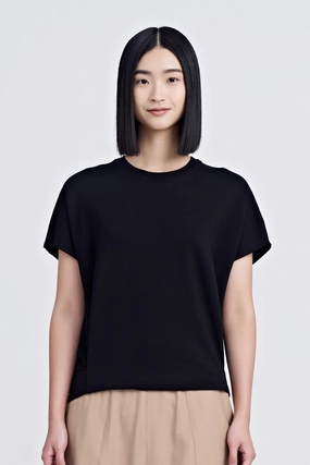 Snap Button Tee - Black Easy and Relaxed Urban Look