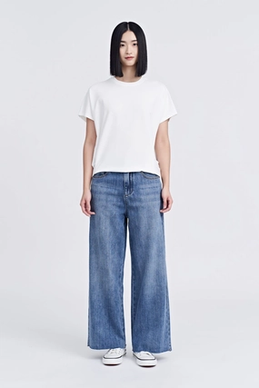 Snap Button Tee - Cream Stylish Comfort