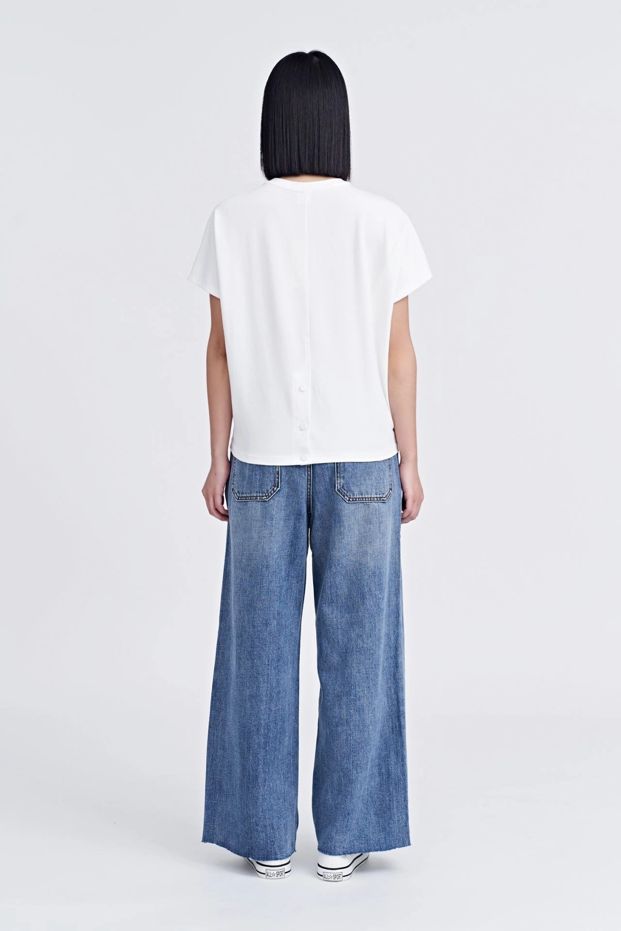 Snap Button Tee - Cream Breathable Style