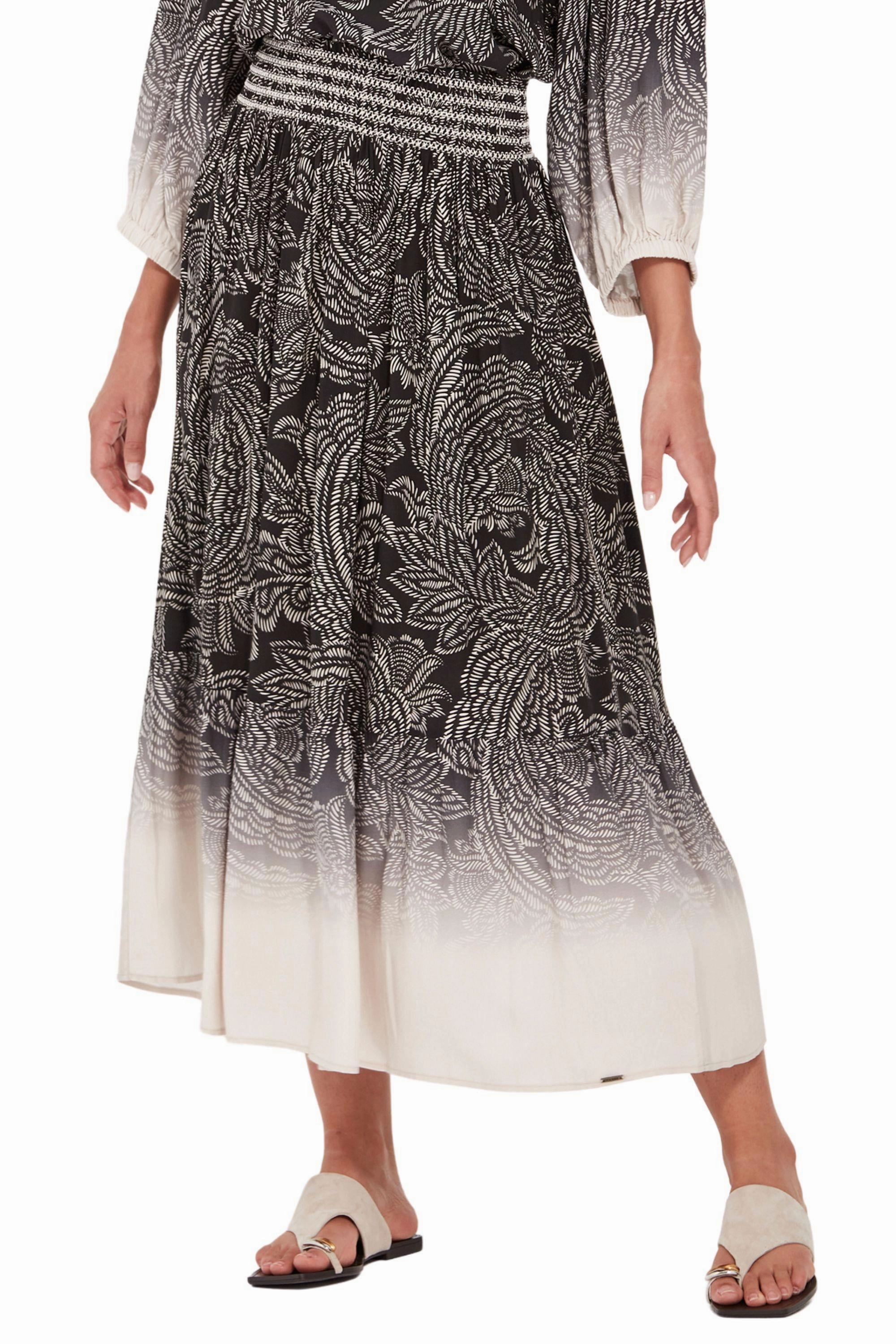 AMARA SKIRT - 9229BR Side Slit Outfit Focus