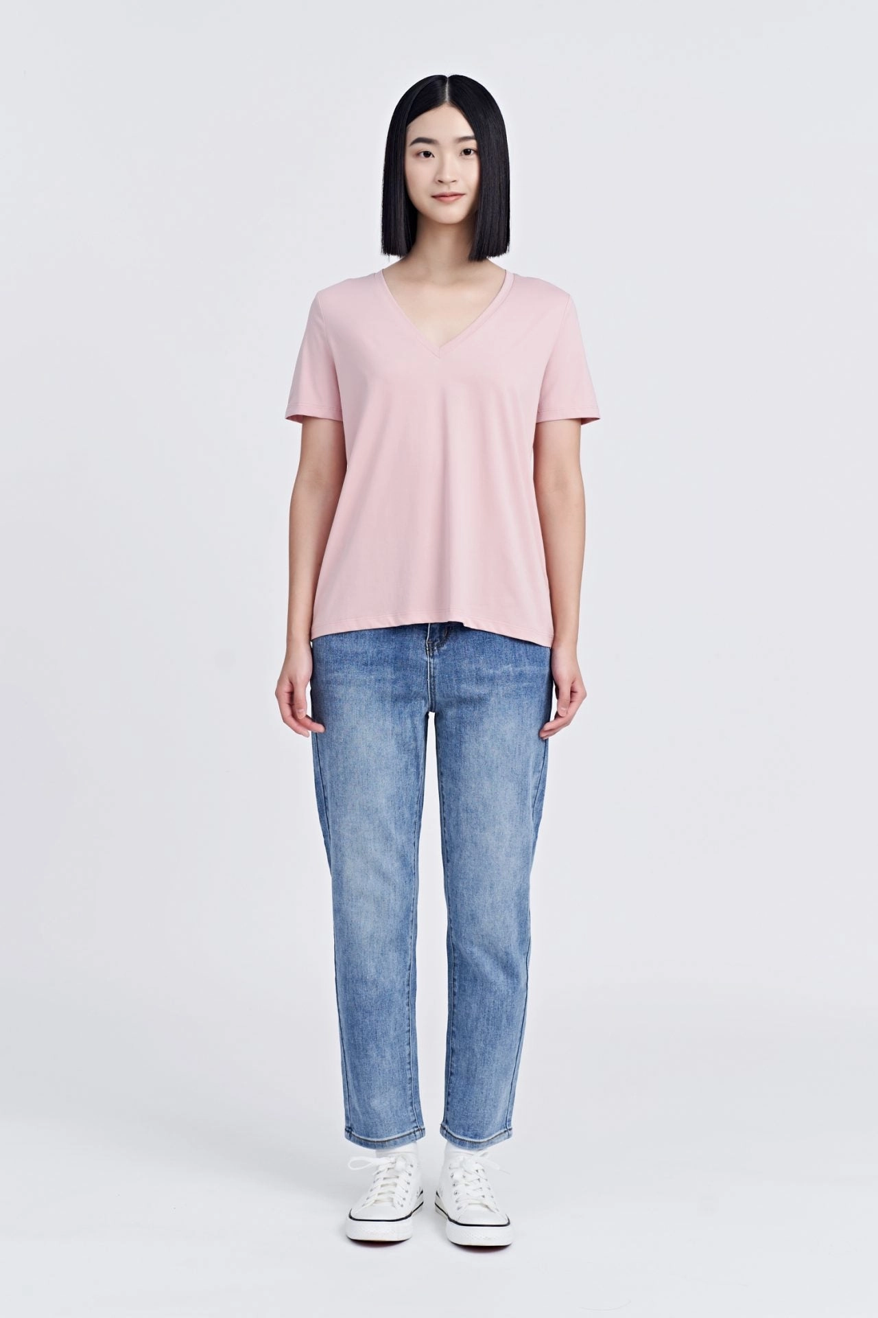 Chilly Layer Breathable Material V-Neck Tee - Blush