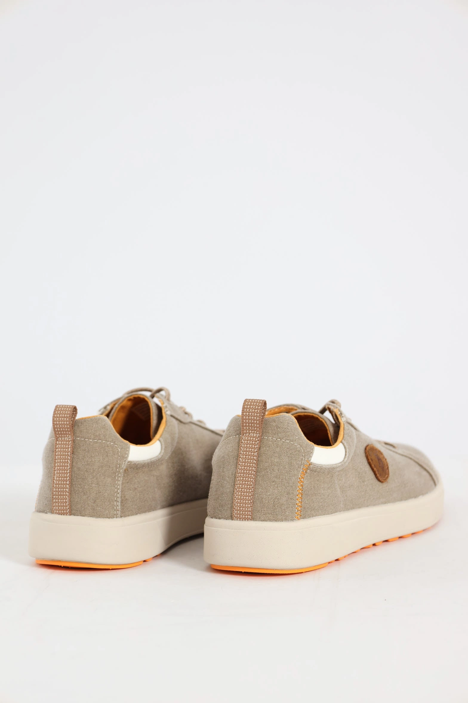 Ventilation holes Atlas Comfort Canvas Sneaker - Beige