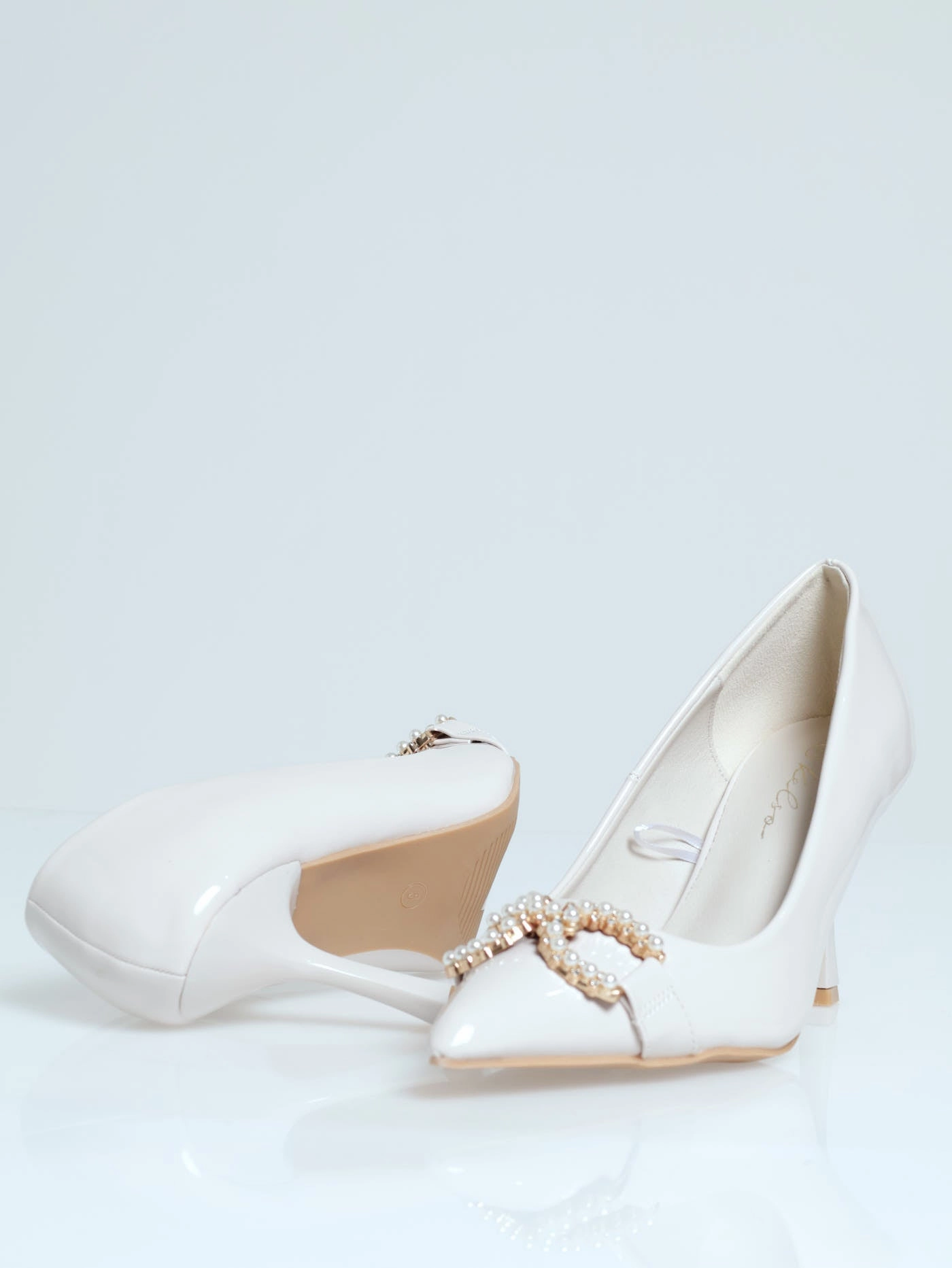 Ventilated Design Tapered Metal Trim Court Heel - Off White