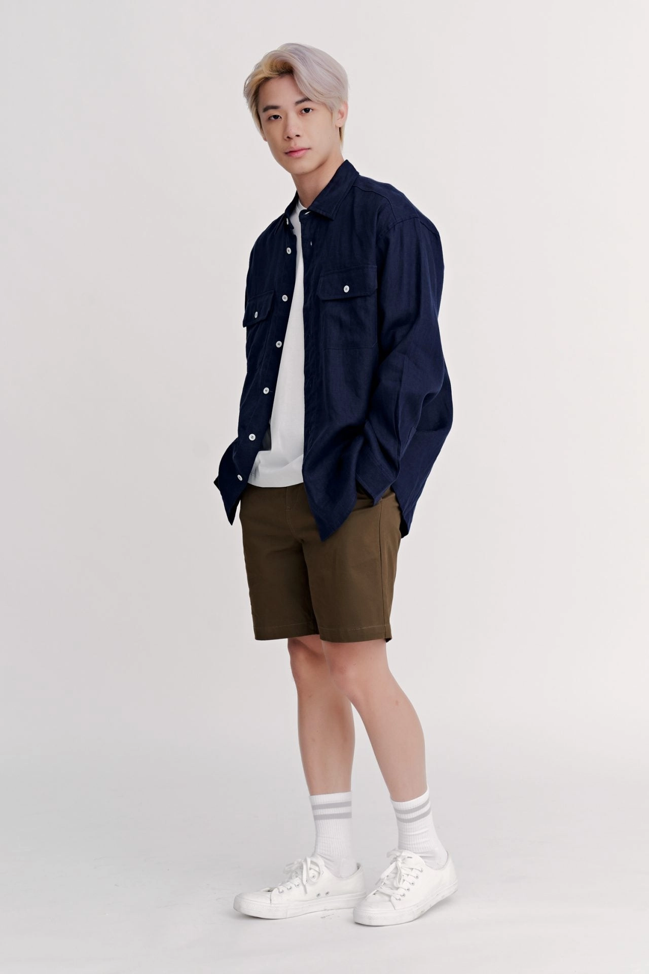 (A) Classic Regular-Fit V-Neck Tee Non Irritating Seam Finish HighStretchElastic