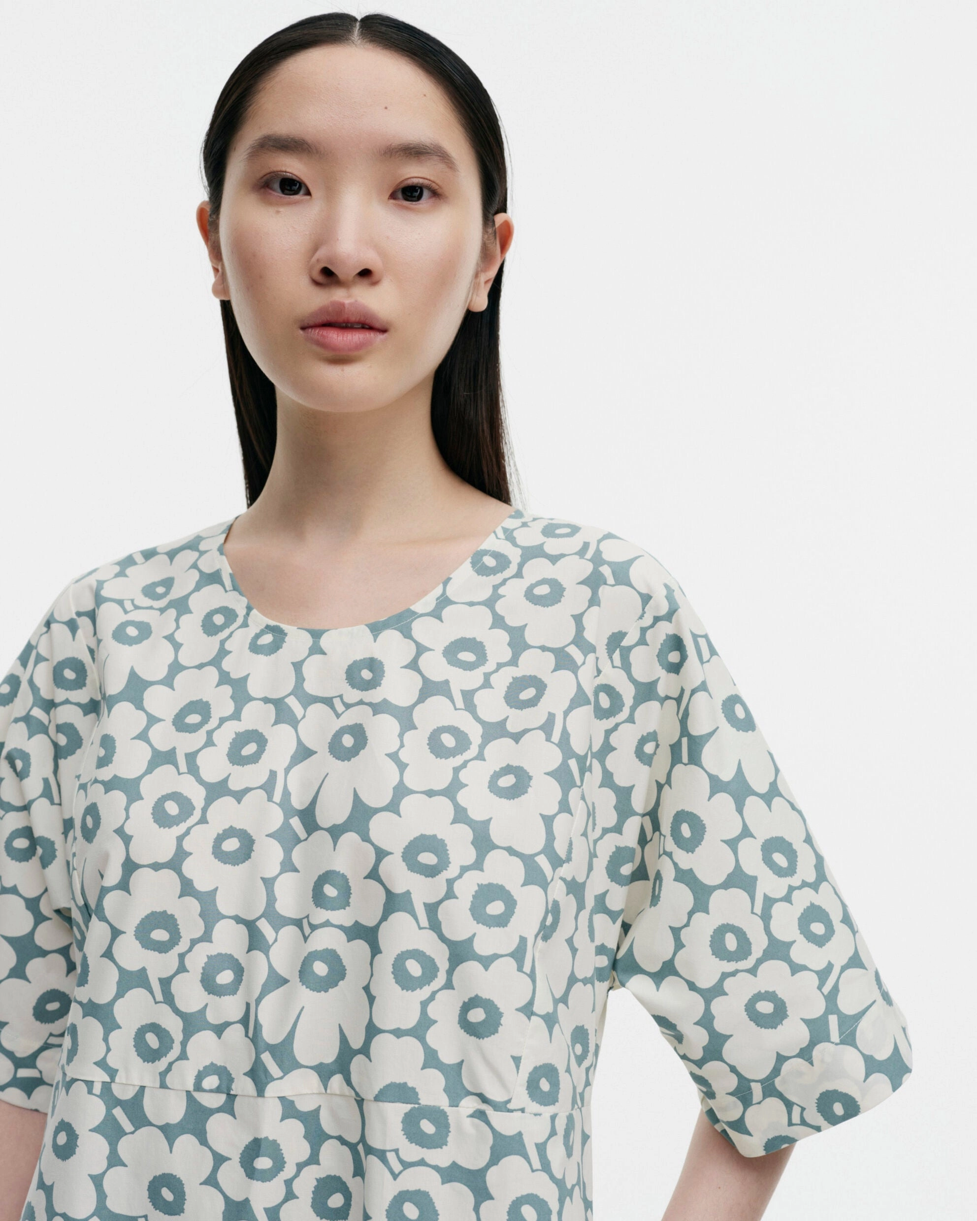 Weekend Fresh Matte-finish Asia Unikko Gravyyri Cotton Poplin Short Sleeve Dress