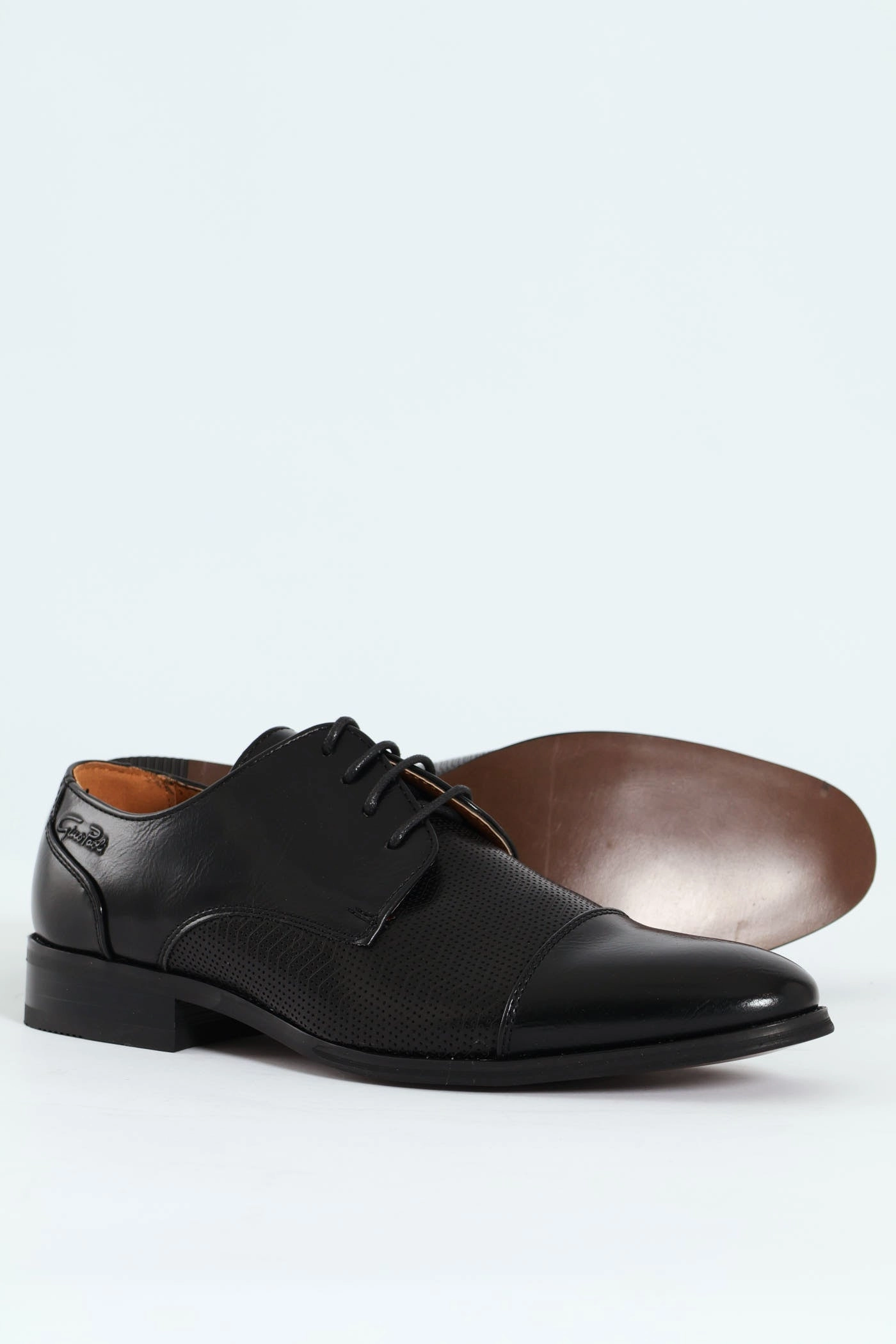 Quick Shift Crisp Fit Toe Cap & Pin Punch Detail Derby Shoe - Black