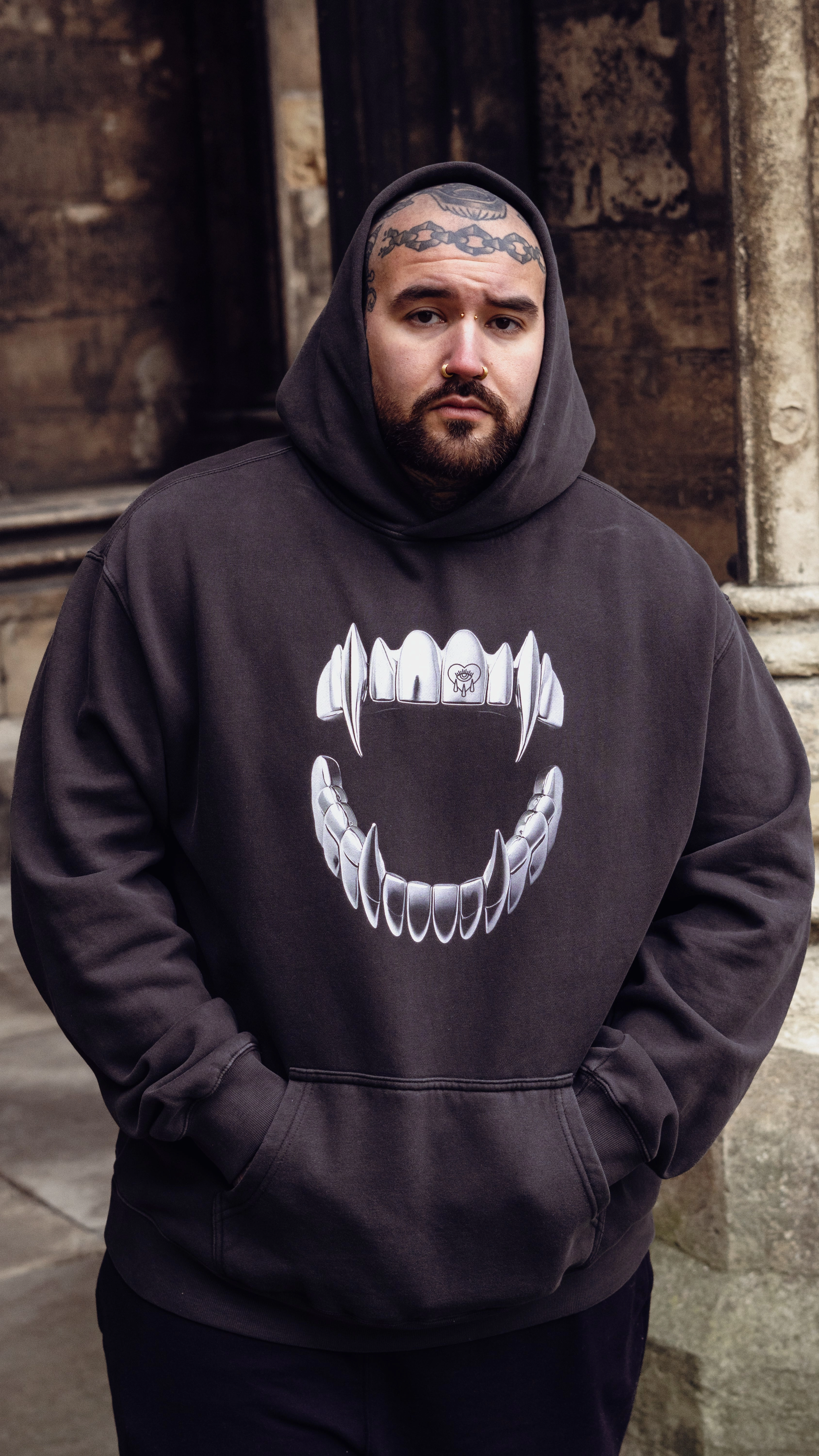 Easy Care Material Oversized Fangs Hoodie / Front Print