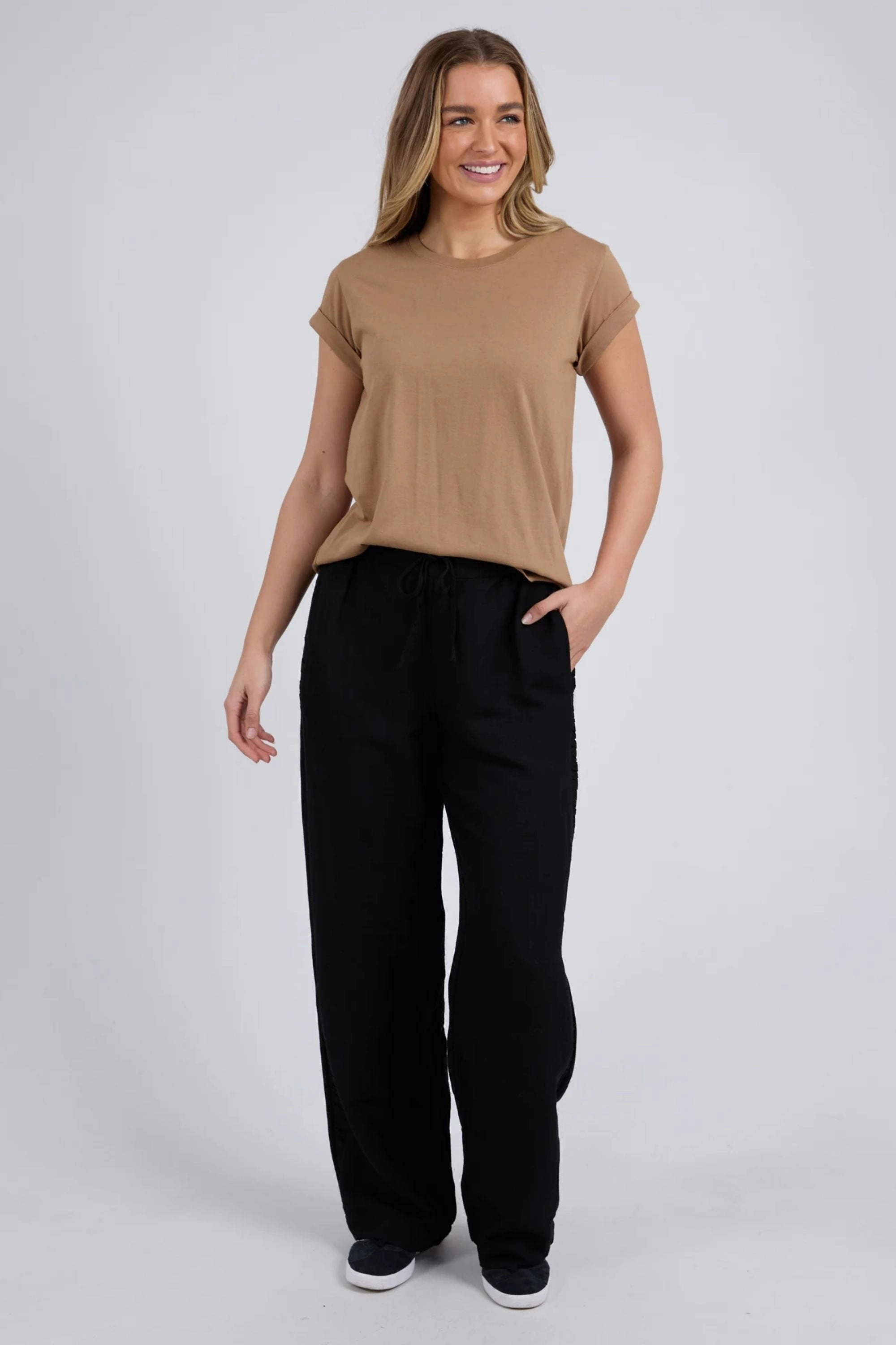 fade resistant color Lightweight Construction MANLY TEE - 55X0158