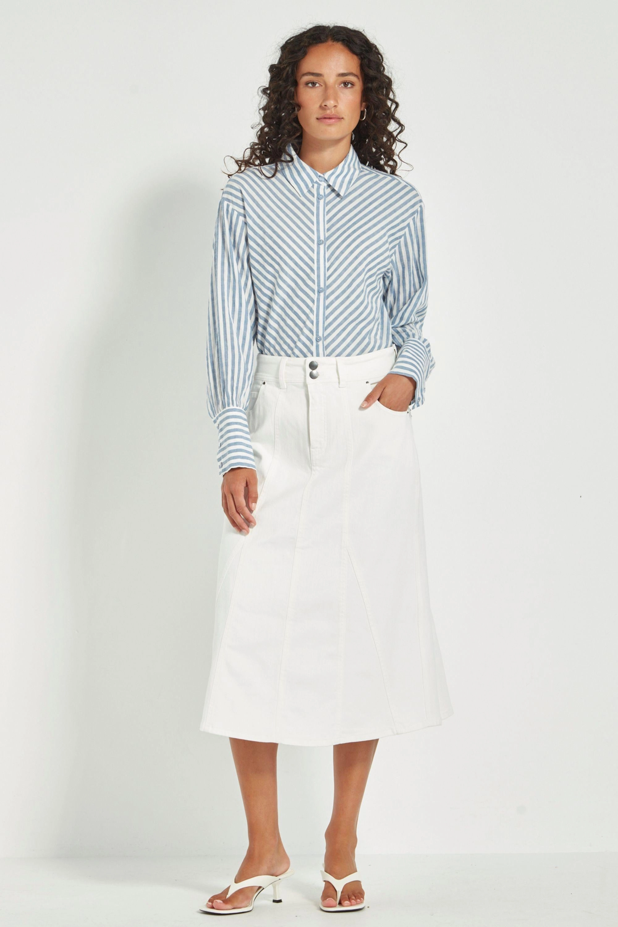 GIGI SKIRT - 9740XBT Minimalist fashion City Ready