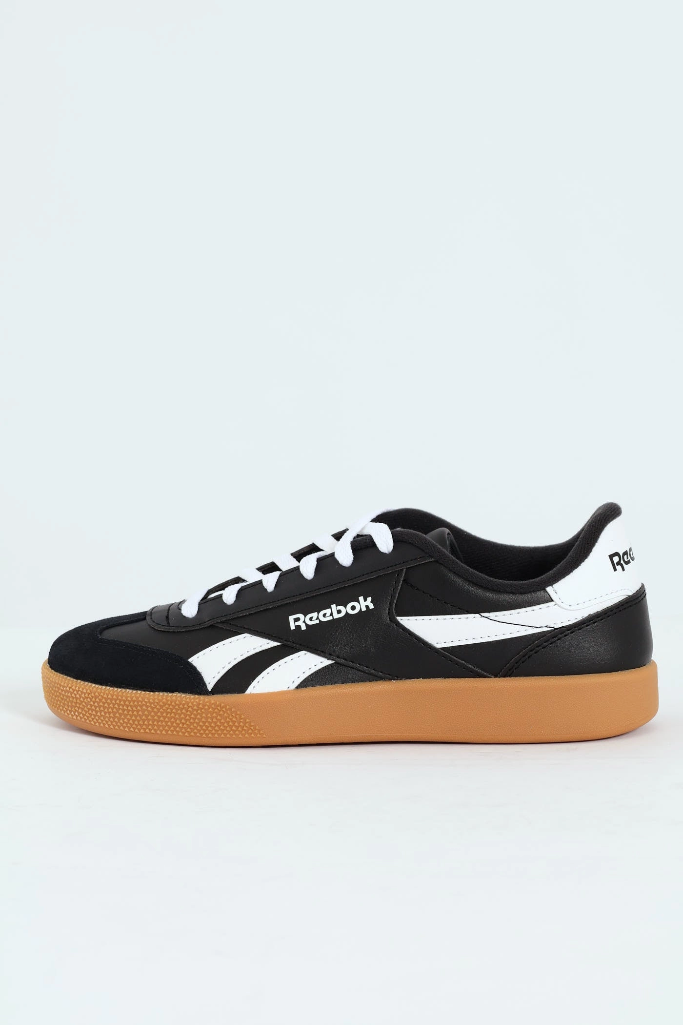 Neutral Tone All-day arch Smash Edge Sneaker - Black/White