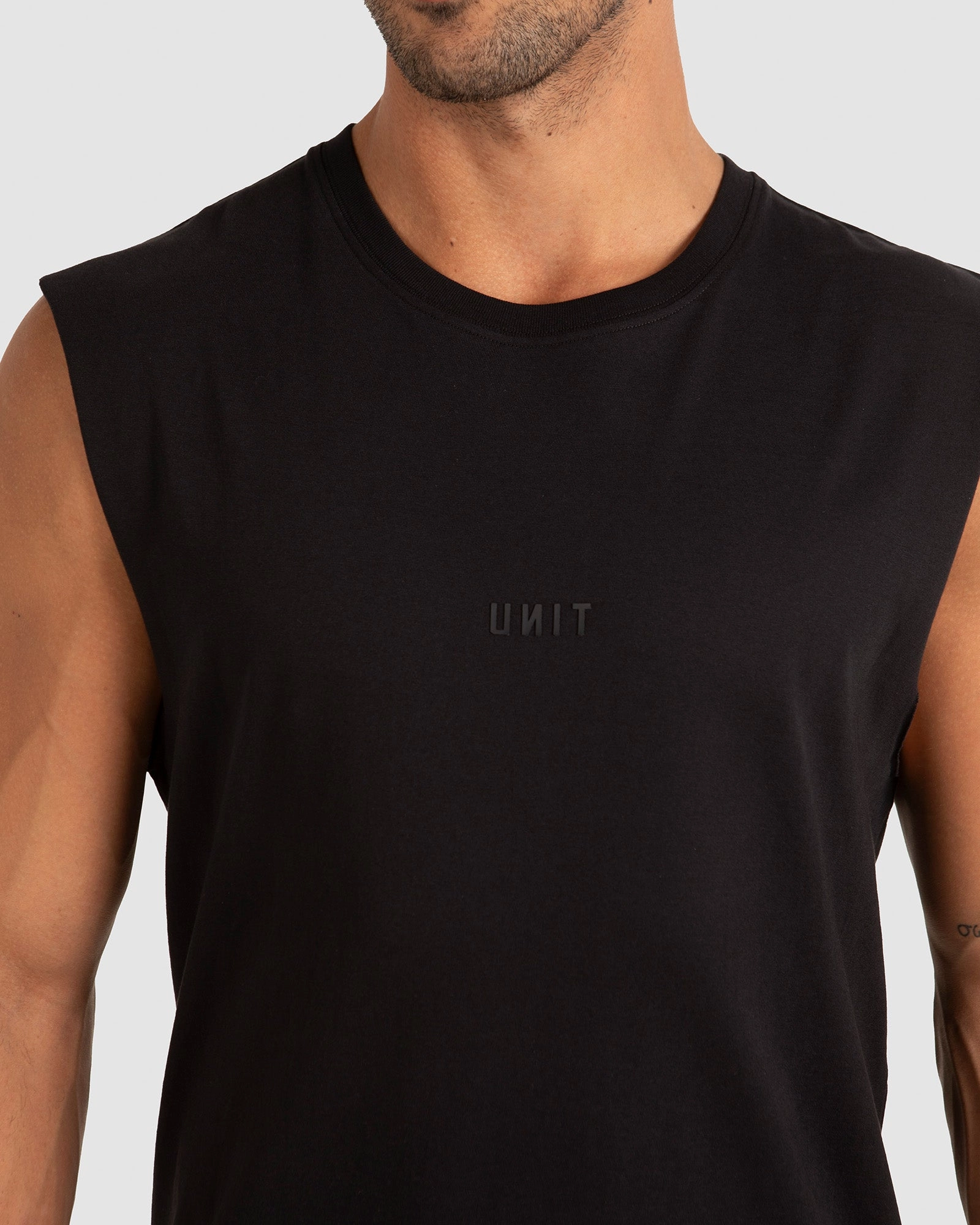 UNIT Central Muscle Tee Comfy Fit