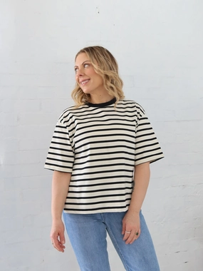 preshrunk Sally Top- Black Stripe