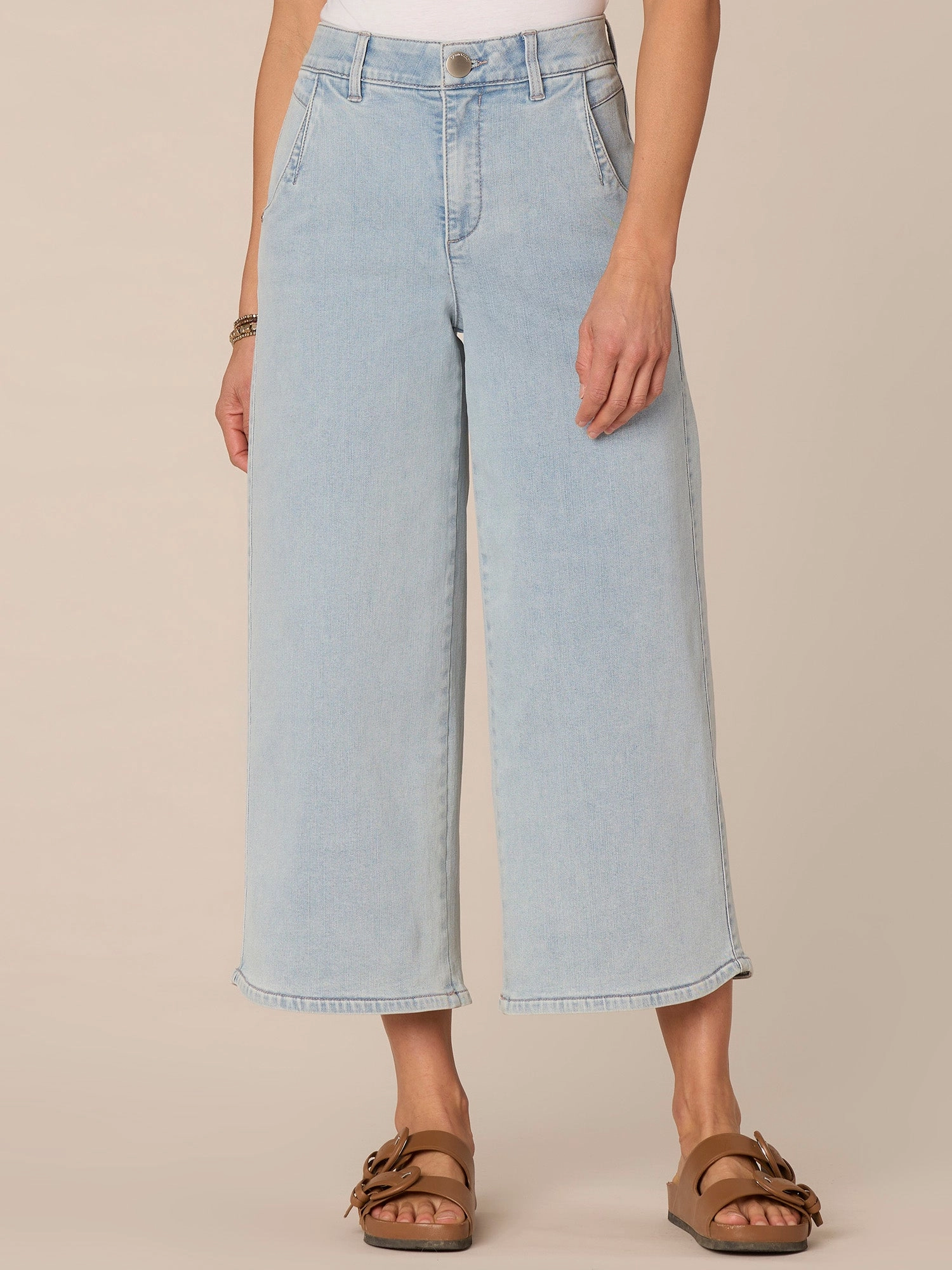 "Ab"solution Skyrise Cropped Wide Leg Jeans with Tulip Hem Outdoor Outfit