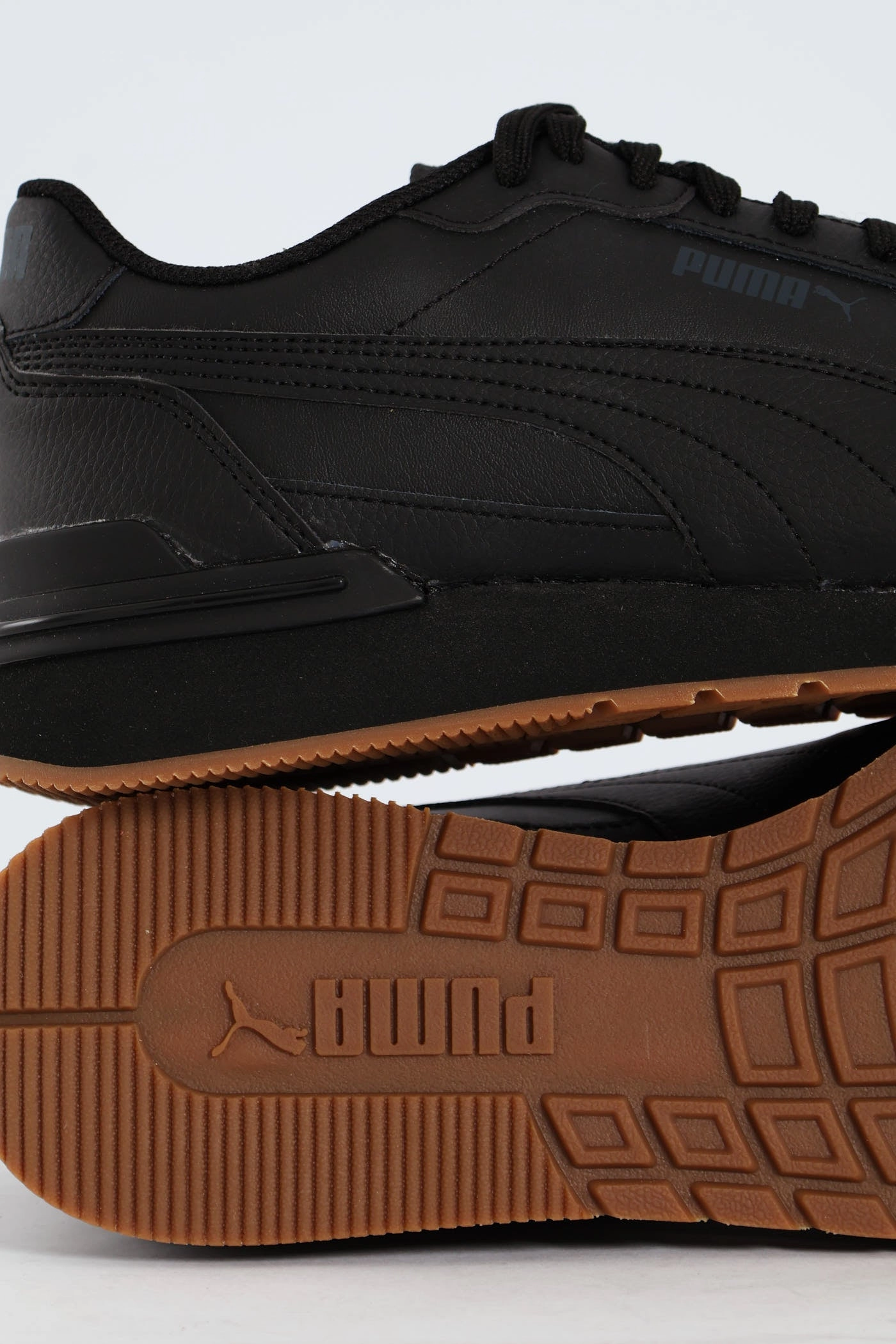 Quick Walk Multi   Purpose Street Runner V4 Low Sneaker - Black