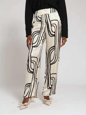 Minimal Bulk Breathable back panel Wide Leg Pants