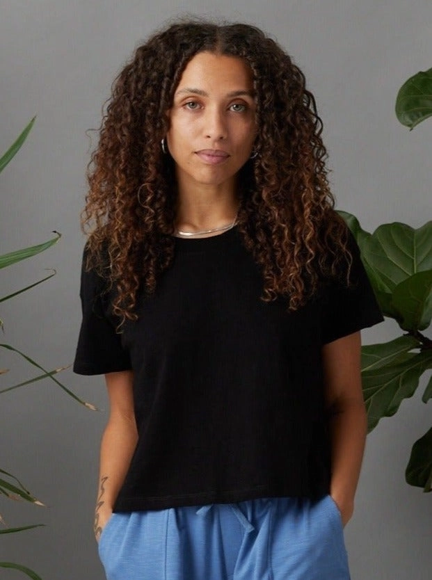 Sustainable Textile Women's Easy Crop Tee - Black