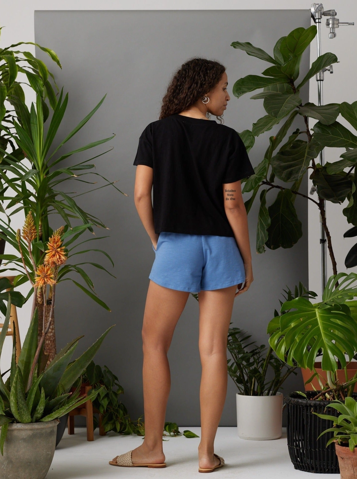 Sporty Sweatshirt Water Repellent Coating Women's Easy Crop Tee - Black