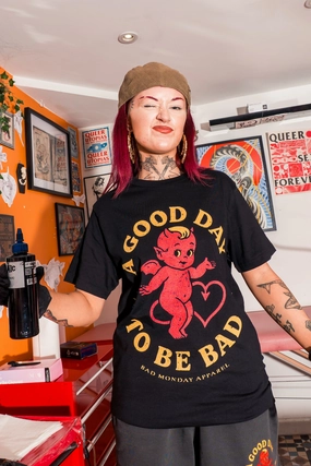 ContrastTipping Good Day To Be Bad / Red Tee