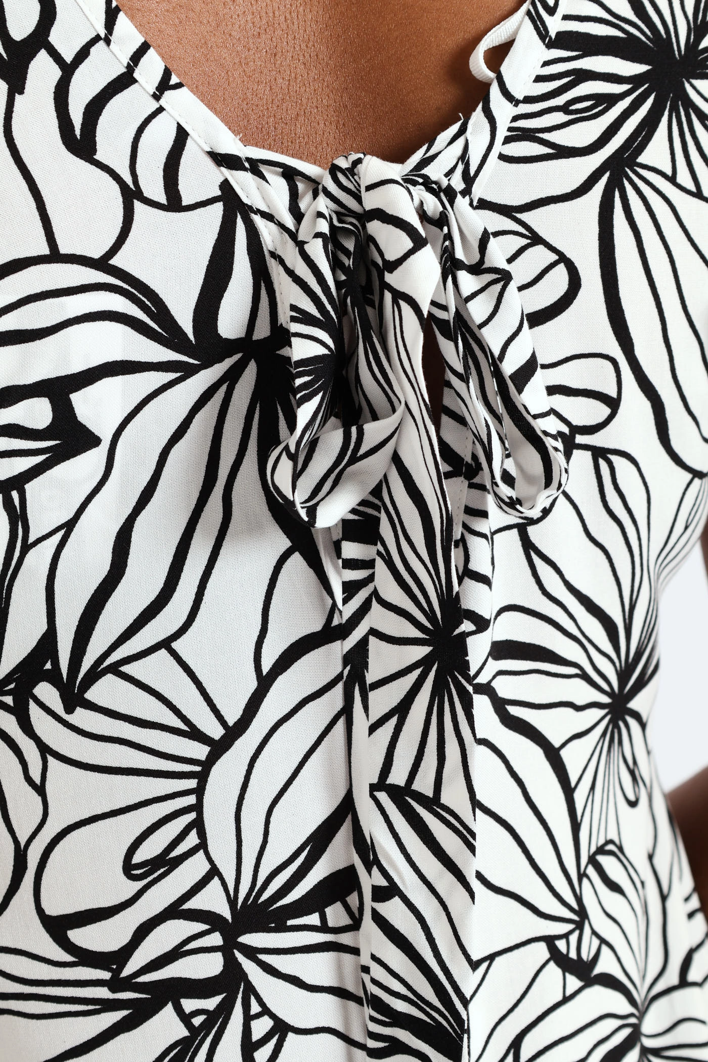 Knot-Detail Fall Ready V-Neck Frill Sleeve Drop Hem Printed Mini Dress - White/Black